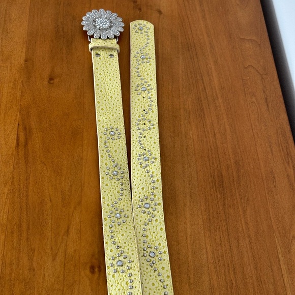 Buttercup Yellow Belt With Silver-Tone Flower 🌺 Buckle & Metal Studs-Adjustable. - Picture 8 of 15